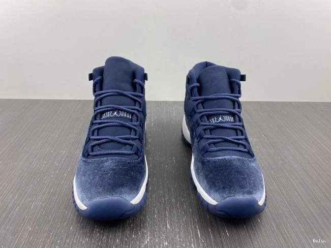 Boostmaster lin Midnight Navy Velvet AR0715-441 Air Jordan 11 WMNS 0724